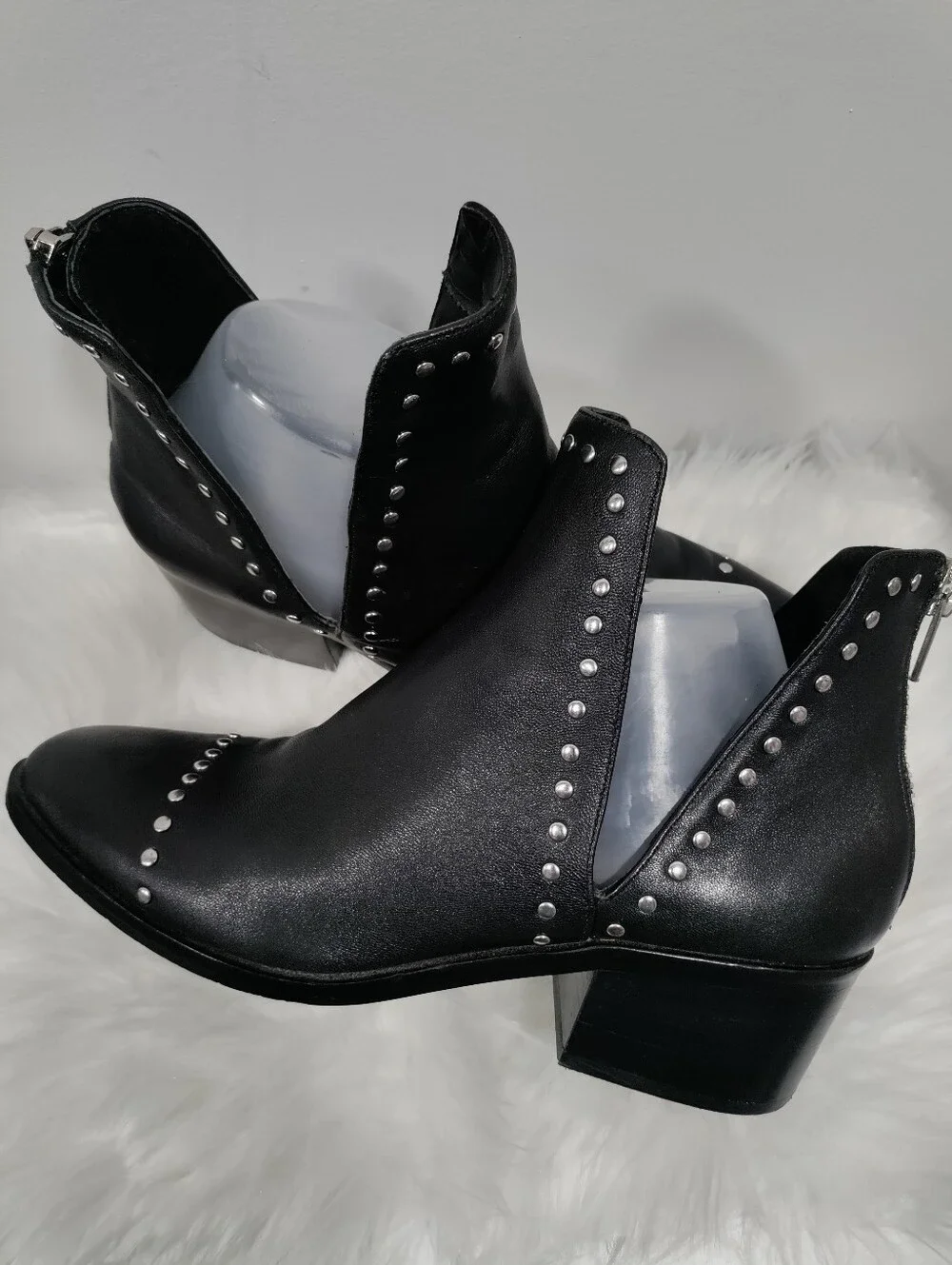 Cute Steve Madden Black Leather Studded Ankle Boots Size 9